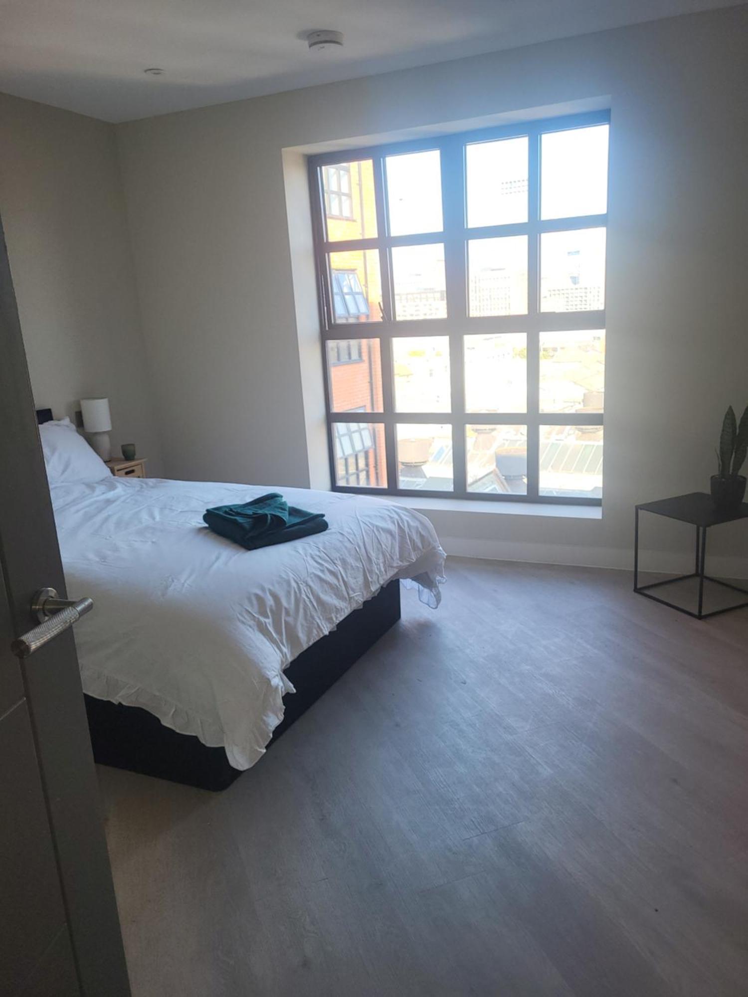 Apartment Modern Relaxing 2 Bedroom -