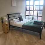Modern Relaxing 2 Bedroom Apartment - Birmingham