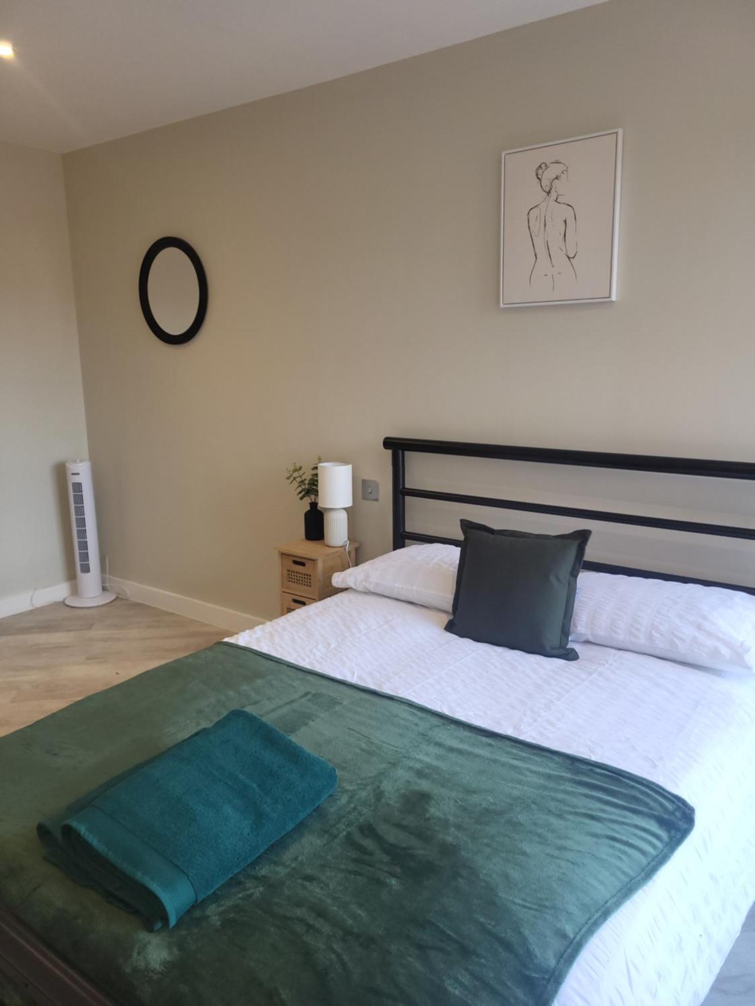 Modern Relaxing 2 Bedroom - Apartment