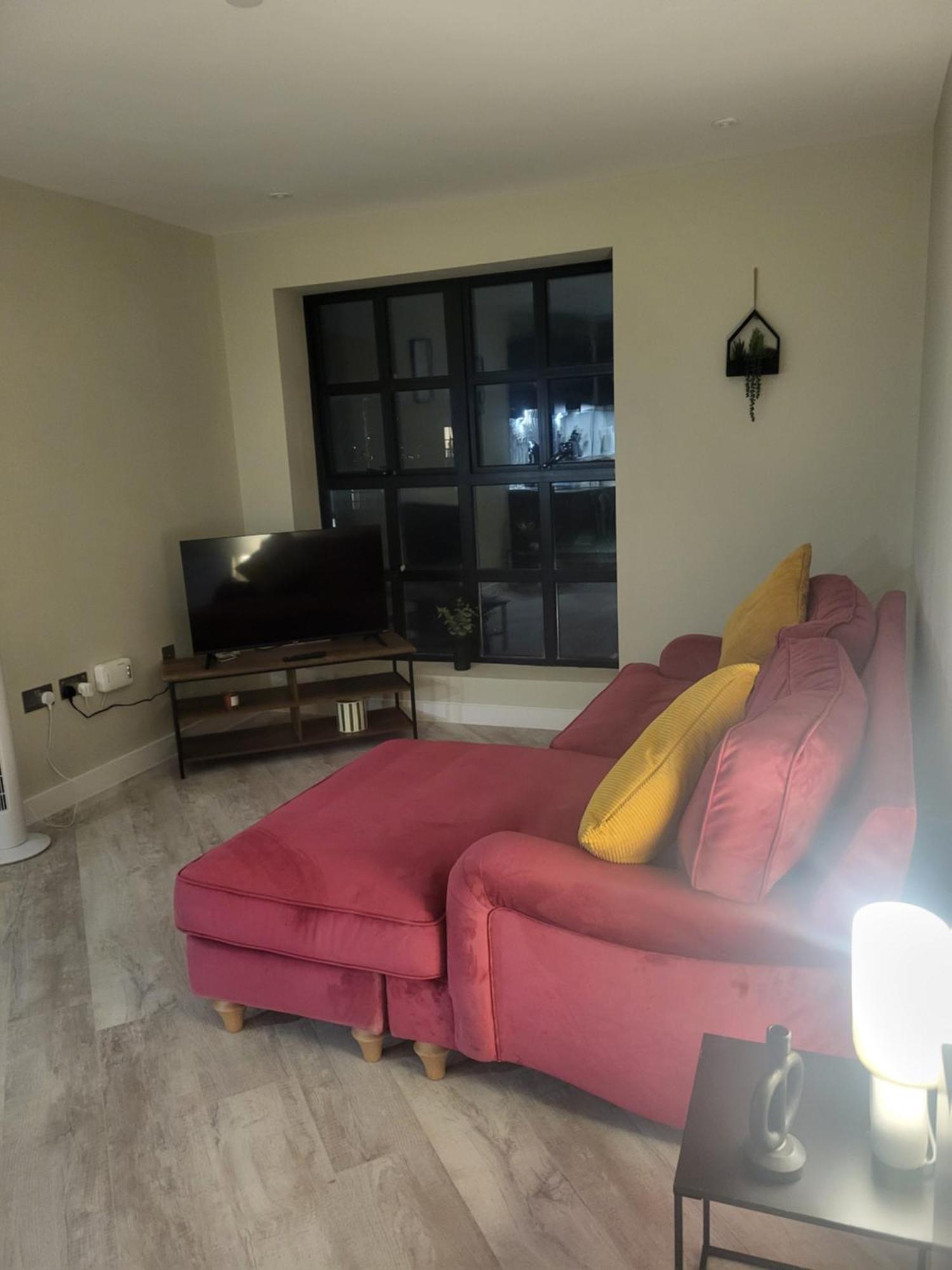 Apartment Modern Relaxing 2 Bedroom - *