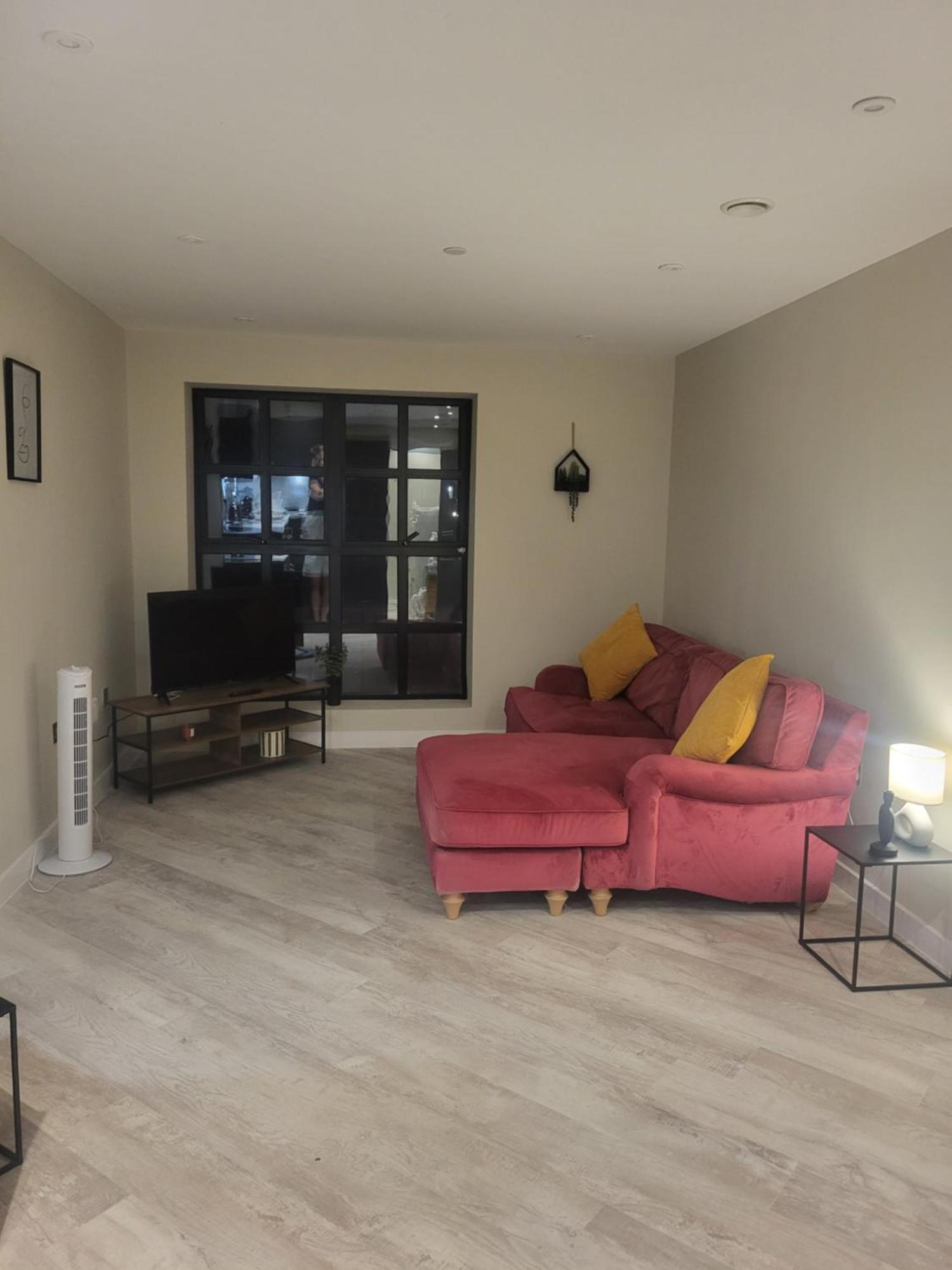 Modern Relaxing 2 Bedroom - Apartment *