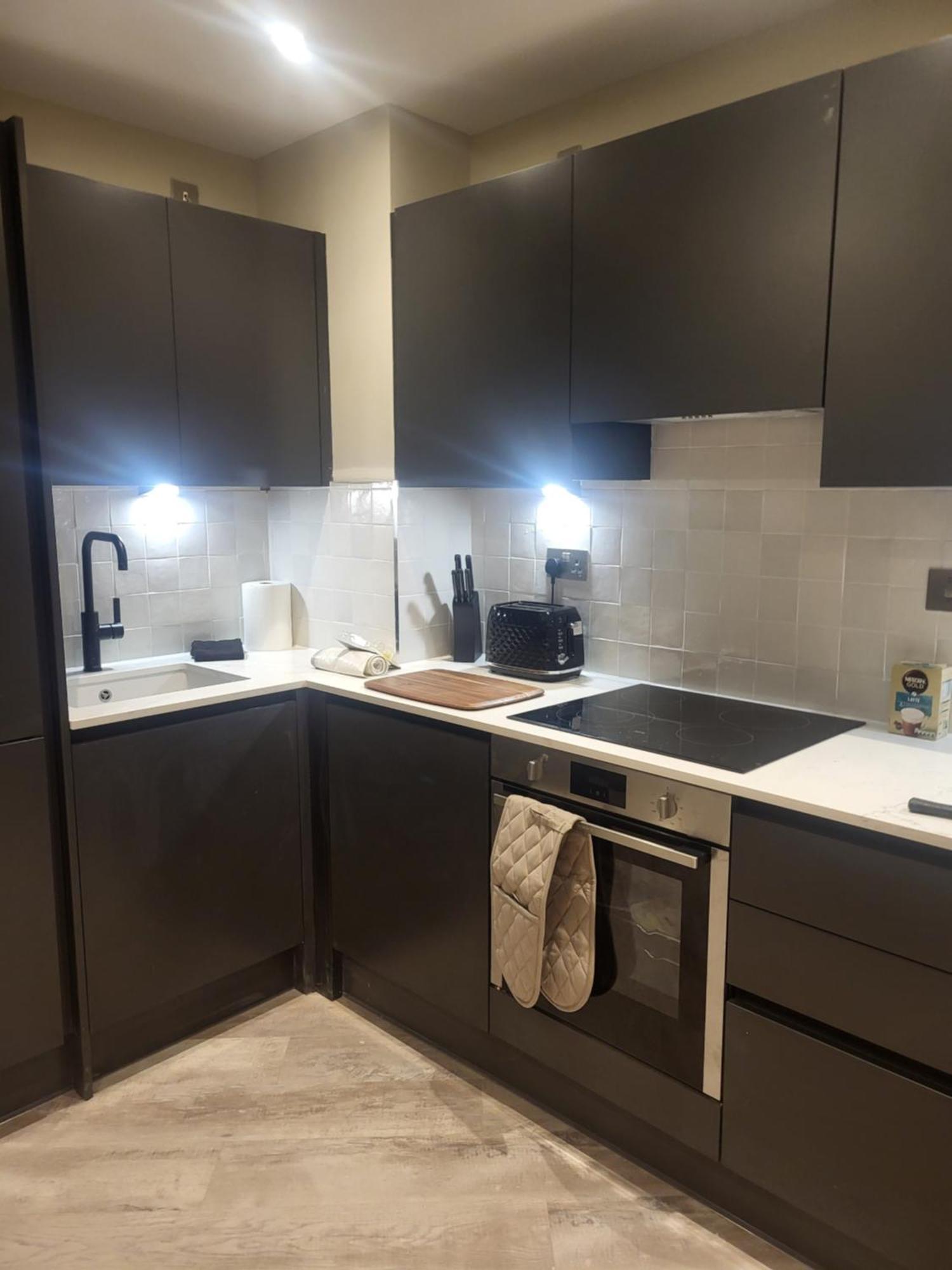 Modern Relaxing 2 Bedroom - *